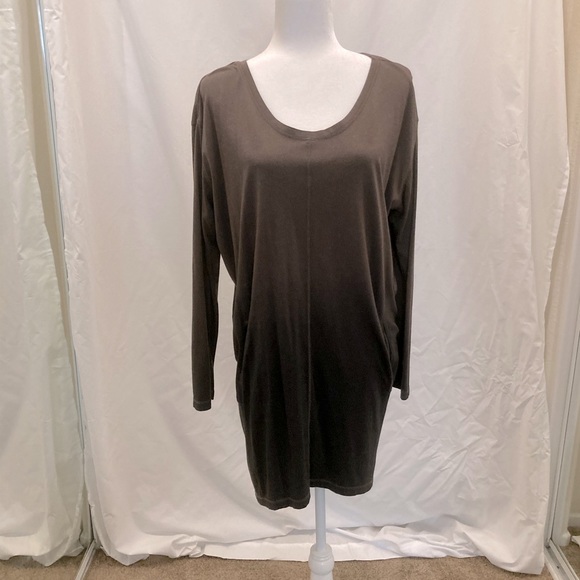 Peruvian Connection Gradation of Taupe to Dark Gray Tunic. - Picture 1 of 2